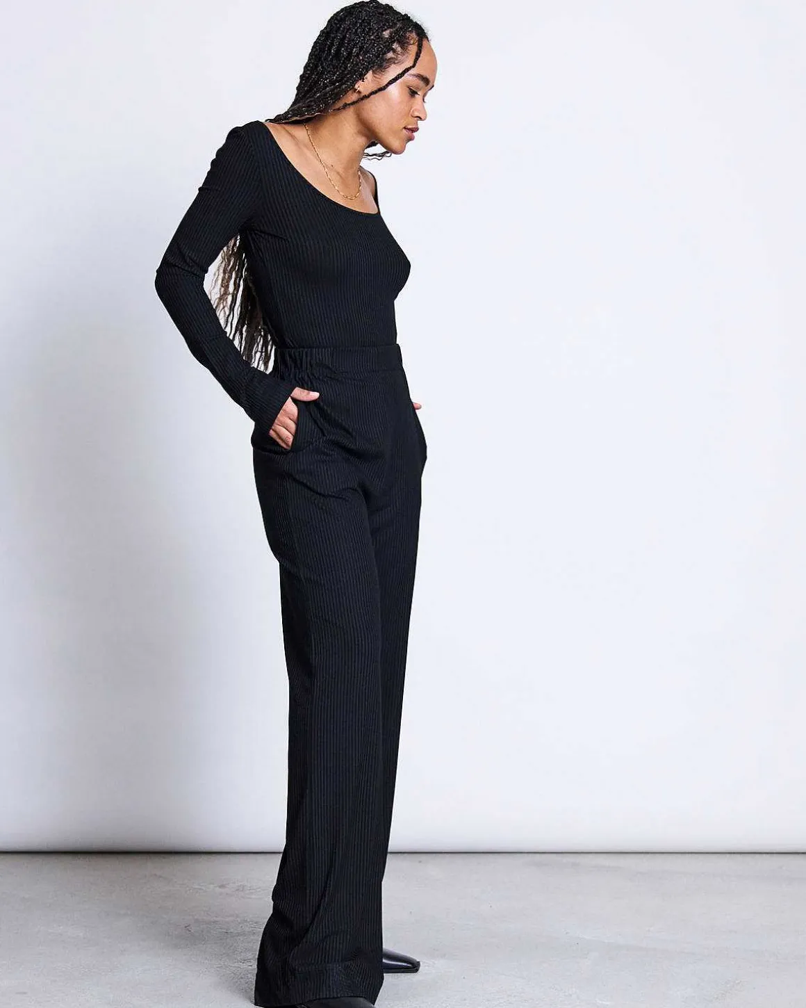 Longsleeve Scoop Rib Black Tencel