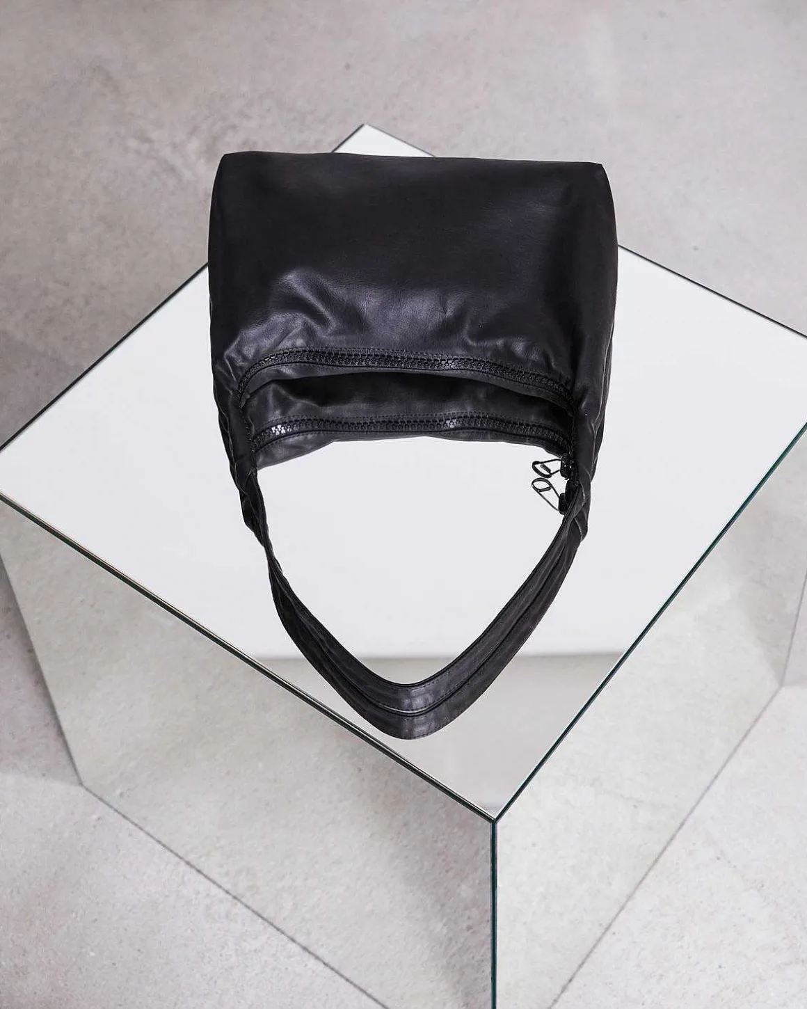 The Vegan Coated Bag Black