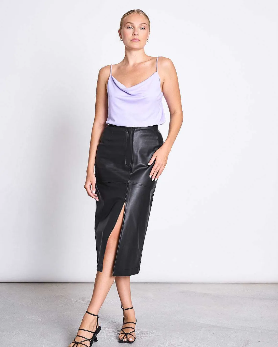 The Vegan Coated Skirt Long Black